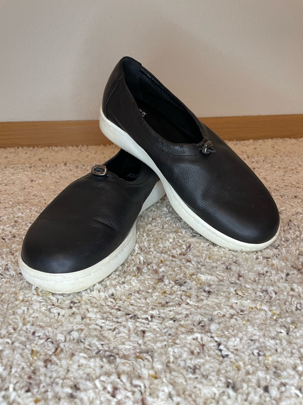 Eileen Fisher Sydney Slip
On Washed Black Leather Sneakers Size 7.5